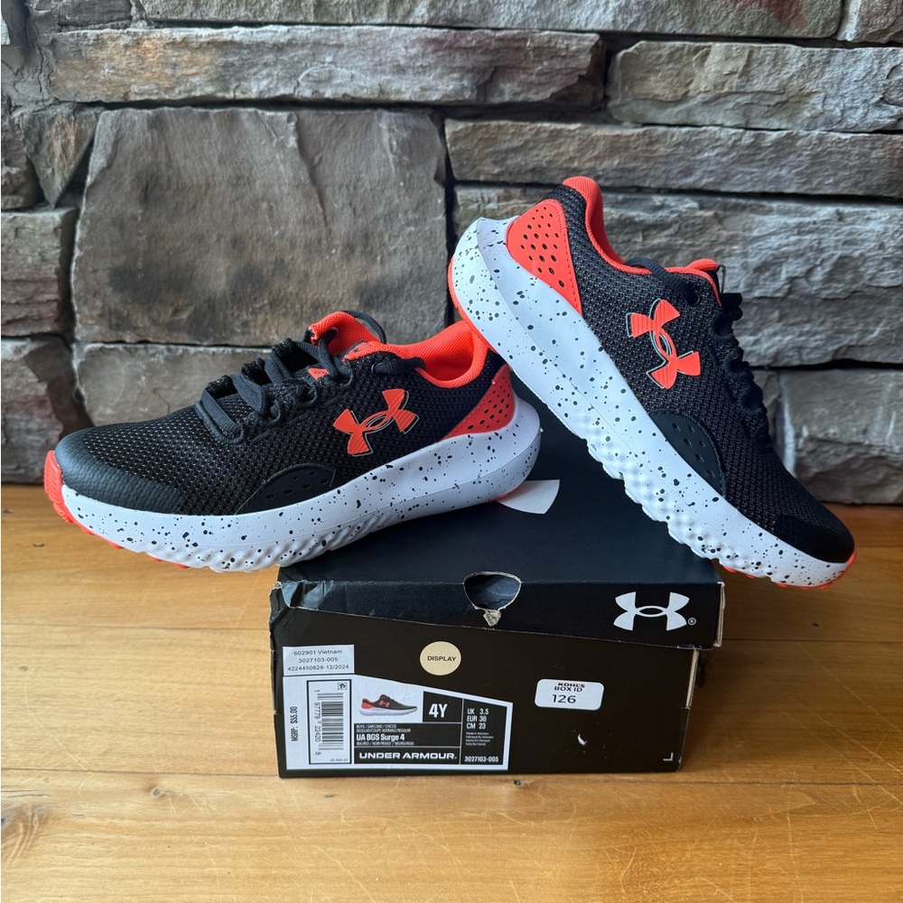 NIB New Boy’s Under Armour shoes 4Y